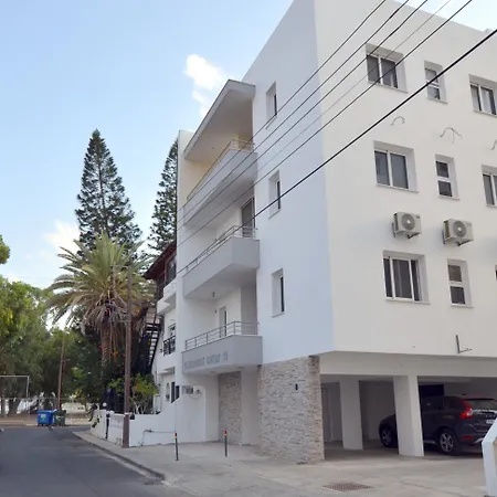 2 Bdr Flat St Lazaros -arsinoe Apartamento *