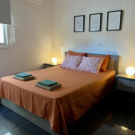 2 Bdr Flat St Lazaros -arsinoe Apartamento *
